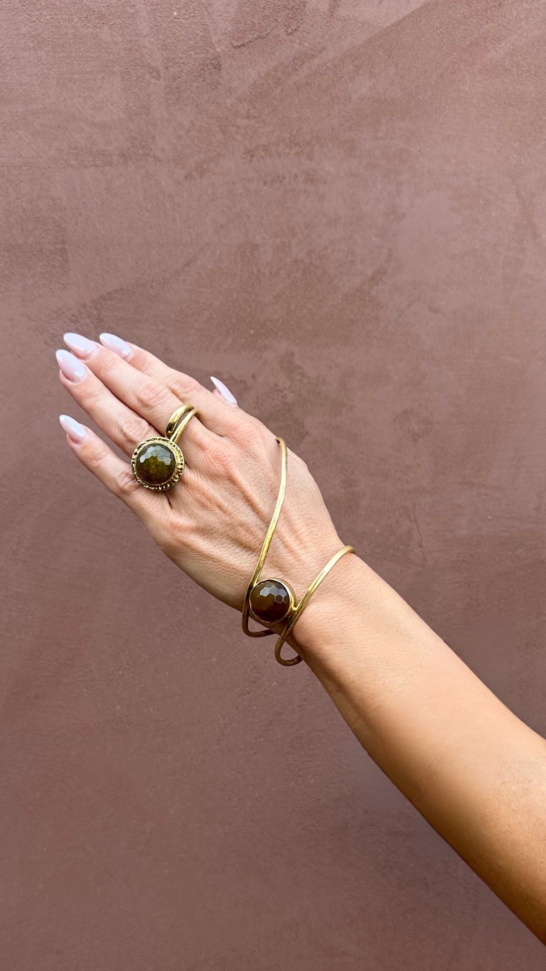Ball & Chain Hand Cuff